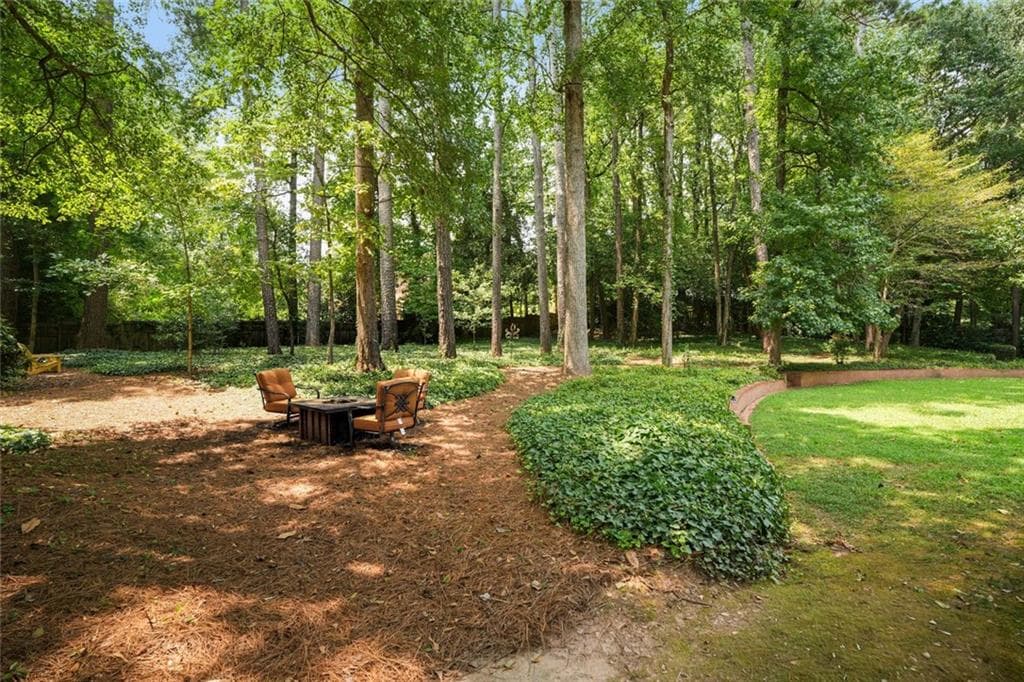 4 bedroom, 5 bathroom, 4,280 sq ft single family residence under contract at 5680 Lake Forrest Drive, Sandy Springs, GA 30342 — photo 4