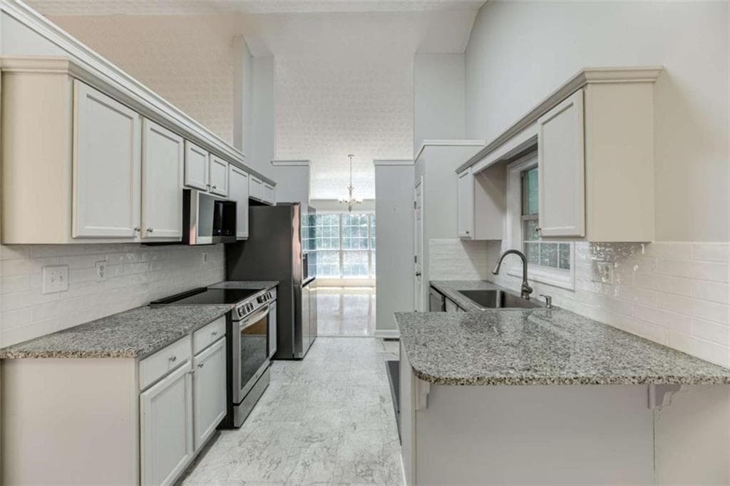 5 bedroom, 3 bathroom, 2,523 sq ft single family residence for sale at 1105 TAB ROBERTS Road, Lawrenceville, GA 30043 — photo 10