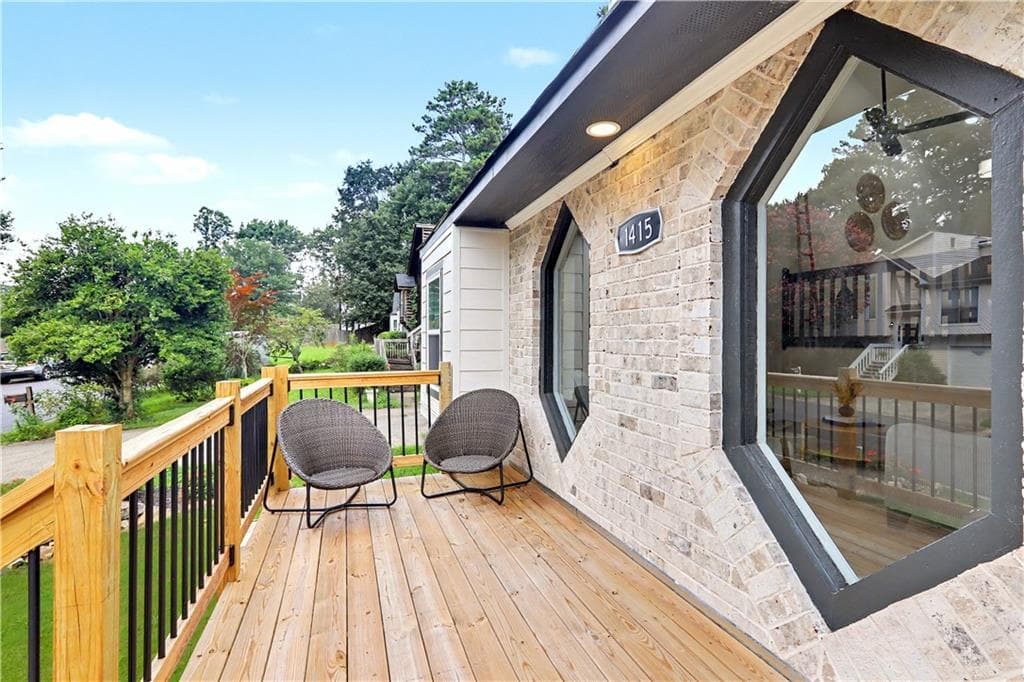 5 bedroom, 3 bathroom, 3,364 sq ft single family residence under contract at 1415 Brookcrest Street, Lawrenceville, GA 30044 — photo 3