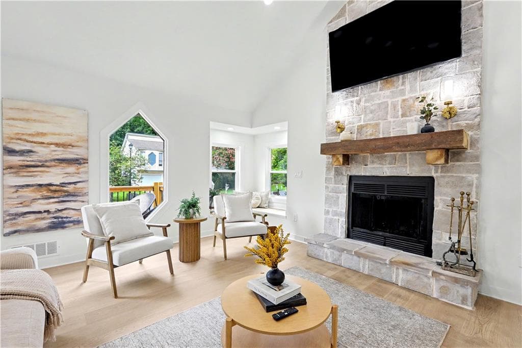 5 bedroom, 3 bathroom, 3,364 sq ft single family residence under contract at 1415 Brookcrest Street, Lawrenceville, GA 30044 — photo 5
