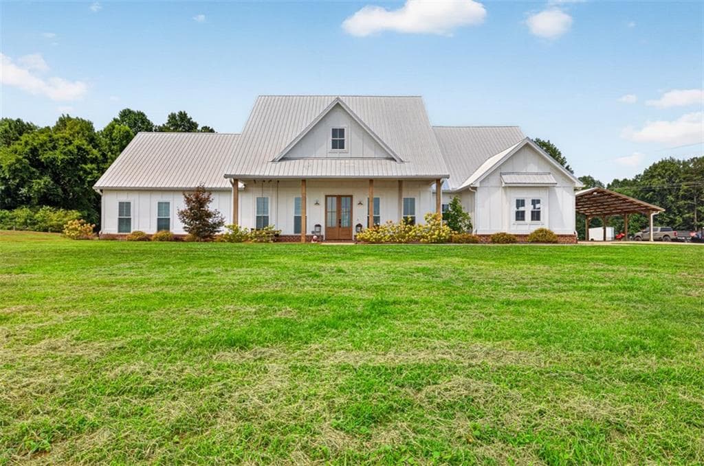 5 bedroom, 5 bathroom, 3,066 sq ft single family residence for sale at 1475 Storey Lane, Jefferson, GA 30549 — photo 6