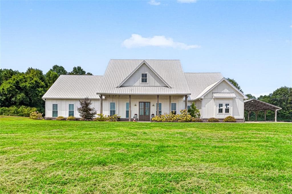 5 bedroom, 5 bathroom, 3,066 sq ft single family residence for sale at 1475 Storey Lane, Jefferson, GA 30549