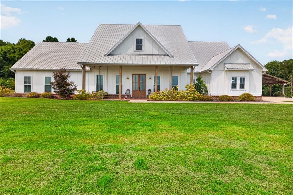 5 bedroom, 5 bathroom, 3,066 sq ft single family residence for sale at 1475 Storey Lane, Jefferson, GA 30549 — photo 7