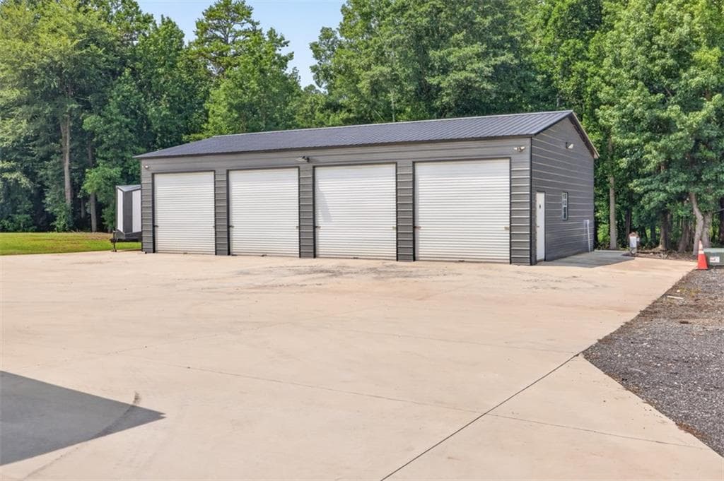 5 bedroom, 5 bathroom, 3,066 sq ft single family residence for sale at 1475 Storey Lane, Jefferson, GA 30549 — photo 3