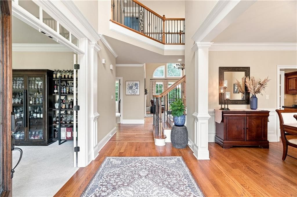 5 bedroom, 5 bathroom, 5,828 sq ft single family residence under contract at 2125 Cascading Creek Court, Cumming, GA 30041 — photo 4