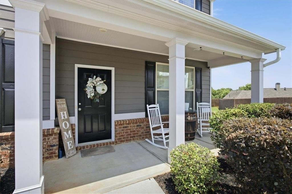 4 bedroom, 3 bathroom, 3,043 sq ft single family residence under contract at 2225 Blackberry Court, Monroe, GA 30656 — photo 5