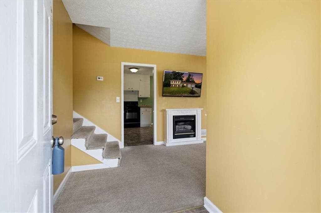 5 bedroom, 2 bathroom, 1,682 sq ft single family residence under contract at 941 Cochise Trail, Conyers, GA 30094 — photo 4