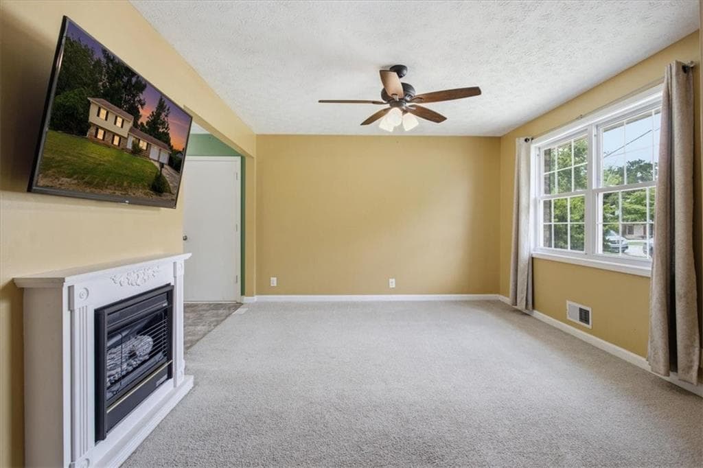5 bedroom, 2 bathroom, 1,682 sq ft single family residence under contract at 941 Cochise Trail, Conyers, GA 30094 — photo 5