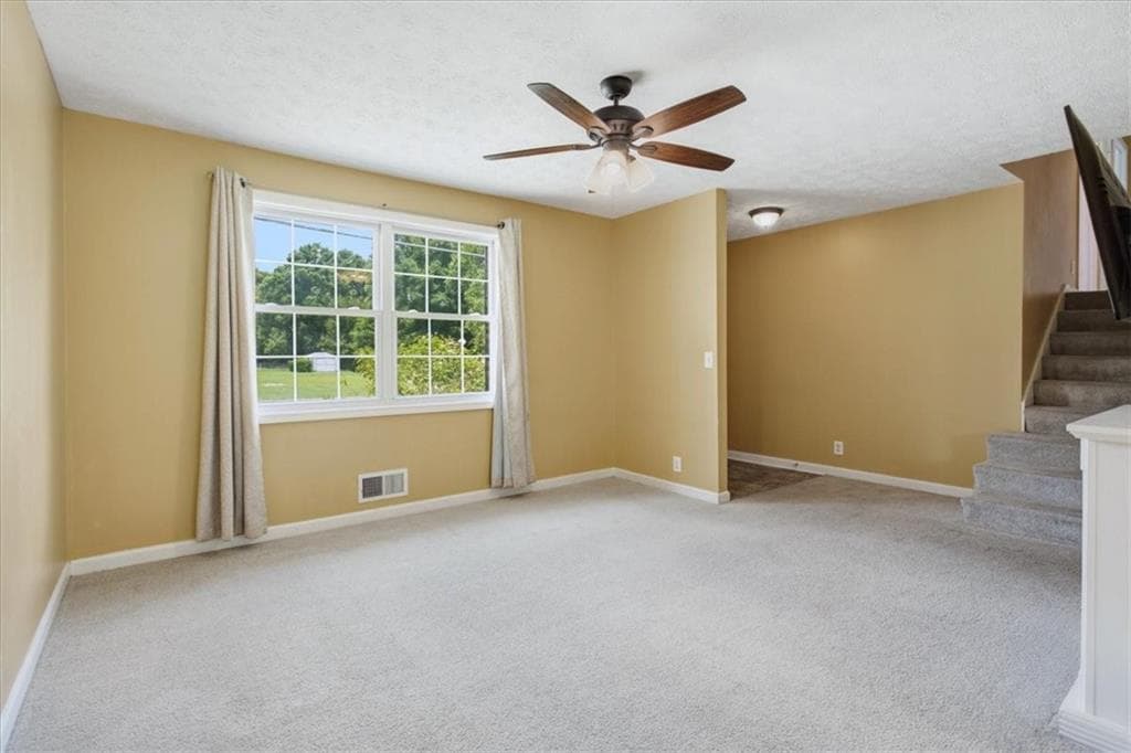 5 bedroom, 2 bathroom, 1,682 sq ft single family residence under contract at 941 Cochise Trail, Conyers, GA 30094 — photo 7