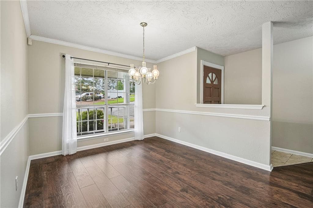 3 bedroom, 2 bathroom, 1,756 sq ft single family residence for sale at 3510 Steve Drive, Marietta, GA 30064 — photo 4