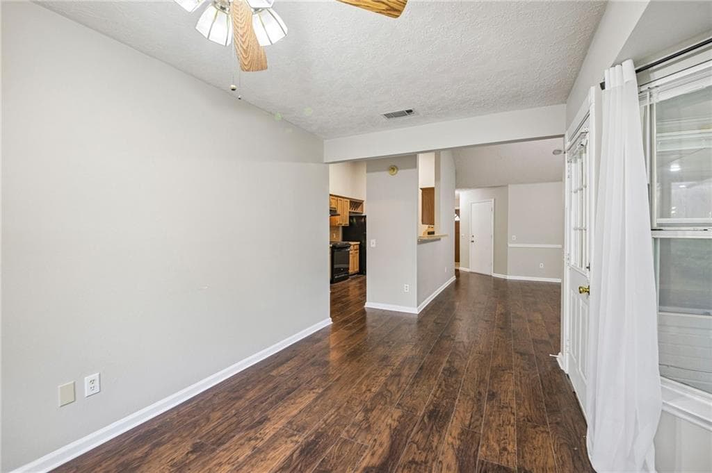 3 bedroom, 2 bathroom, 1,756 sq ft single family residence for sale at 3510 Steve Drive, Marietta, GA 30064 — photo 8