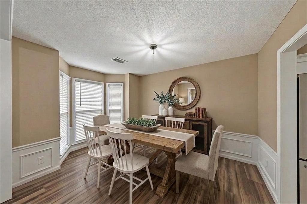 3 bedroom, 3 bathroom, 1,934 sq ft single family residence for sale at 320 Outwood Mill Court, Johns Creek, GA 30022 — photo 5