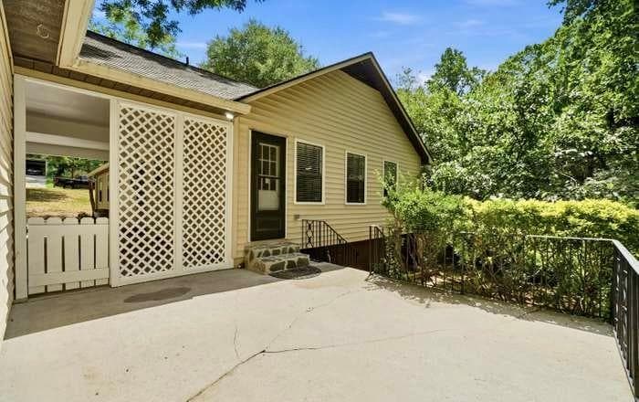3 bedroom, 2 bathroom, 1,275 sq ft single family residence for sale at 3448 Alison Drive, Atlanta, GA 30340 — photo 8