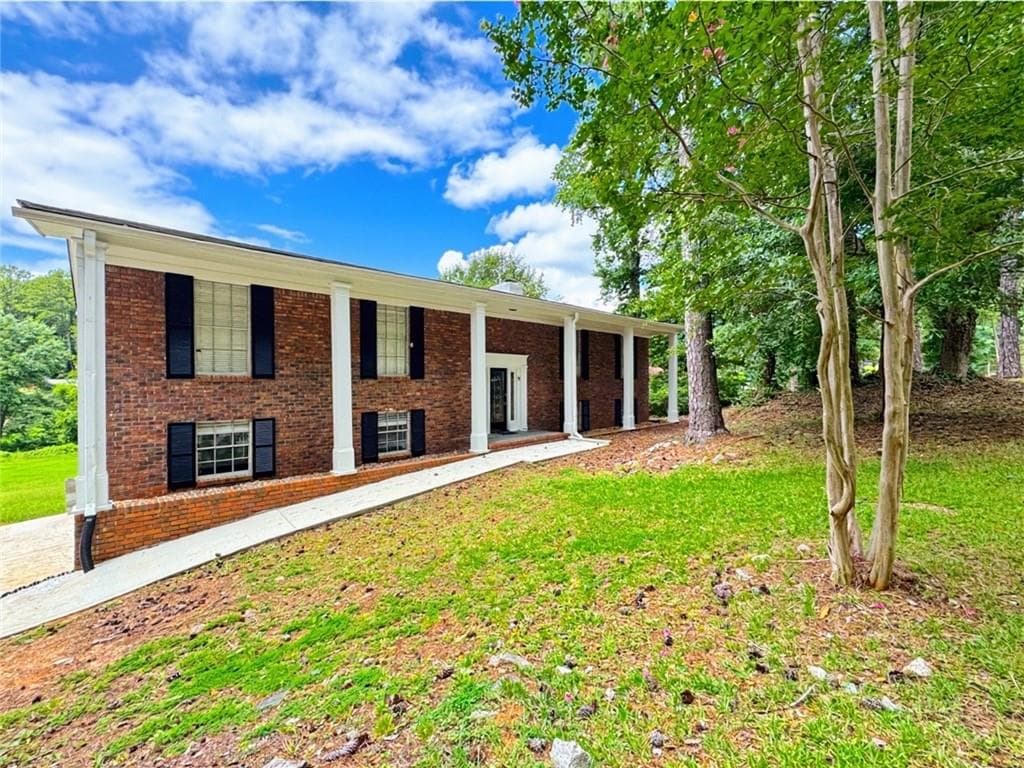 5 bedroom, 4 bathroom, 1,769 sq ft single family residence under contract at 1665 Loch Lomond Trail, Atlanta, GA 30331