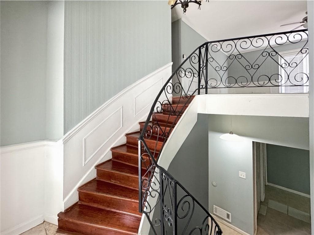 5 bedroom, 4 bathroom, 1,769 sq ft single family residence under contract at 1665 Loch Lomond Trail, Atlanta, GA 30331 — photo 4