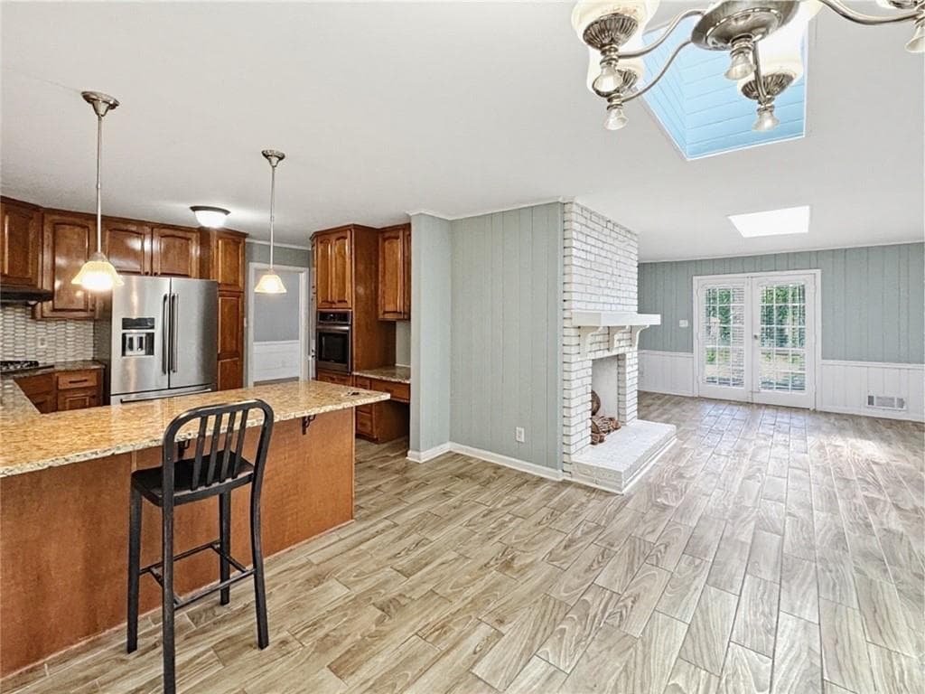 5 bedroom, 4 bathroom, 1,769 sq ft single family residence under contract at 1665 Loch Lomond Trail, Atlanta, GA 30331 — photo 9