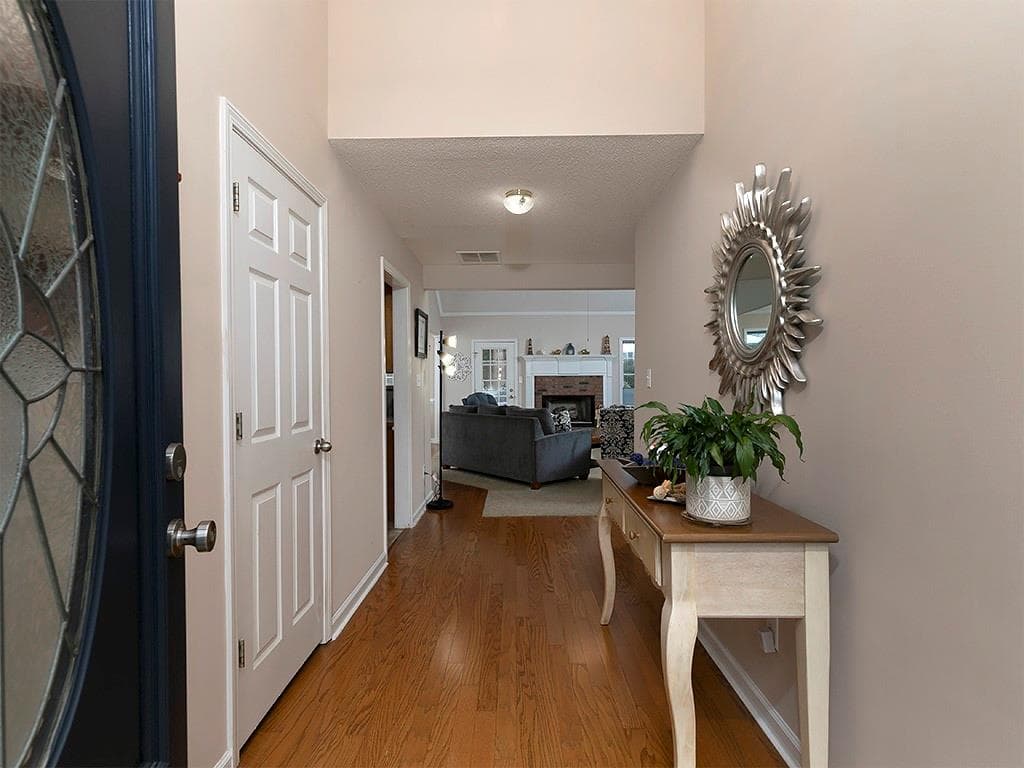 3 bedroom, 2 bathroom, 2,138 sq ft single family residence under contract at 217 Leighs Trace, Mcdonough, GA 30253 — photo 4