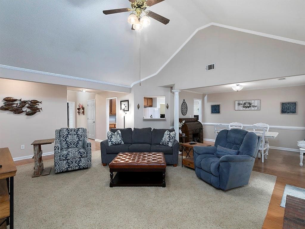 3 bedroom, 2 bathroom, 2,138 sq ft single family residence under contract at 217 Leighs Trace, Mcdonough, GA 30253 — photo 9