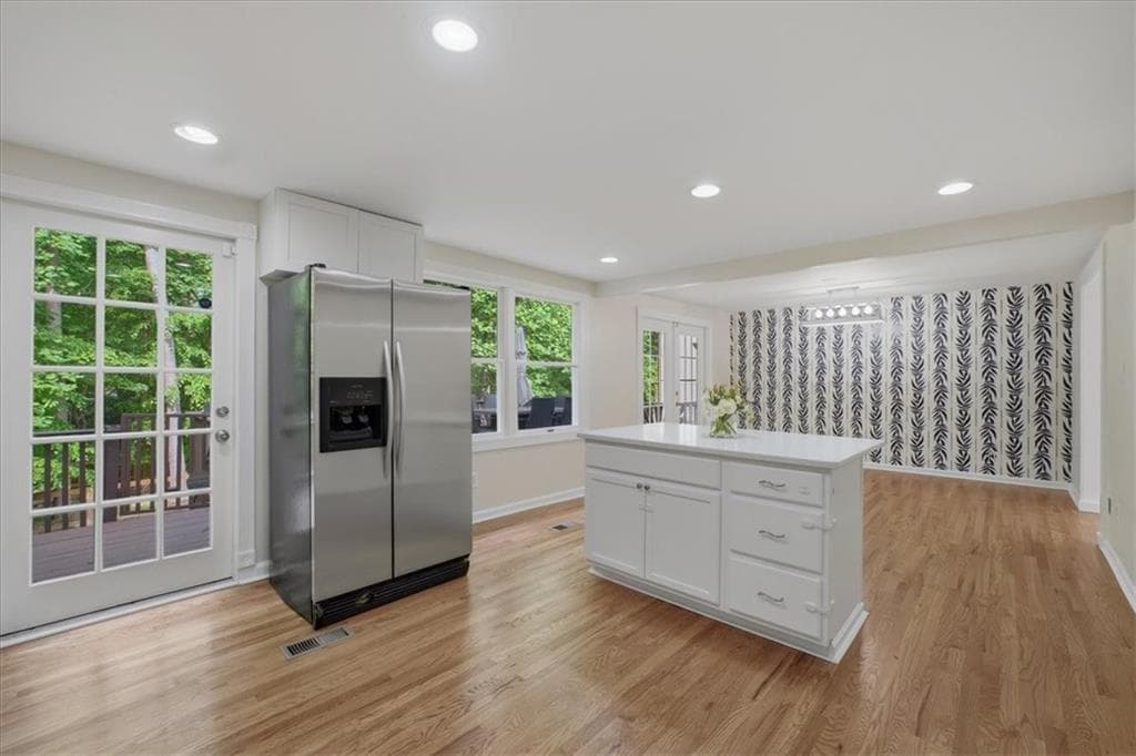 5 bedroom, 3 bathroom, 2,340 sq ft single family residence for rent at 9470 Hillside Drive, Roswell, GA 30076 for $3,500 a month — photo 10
