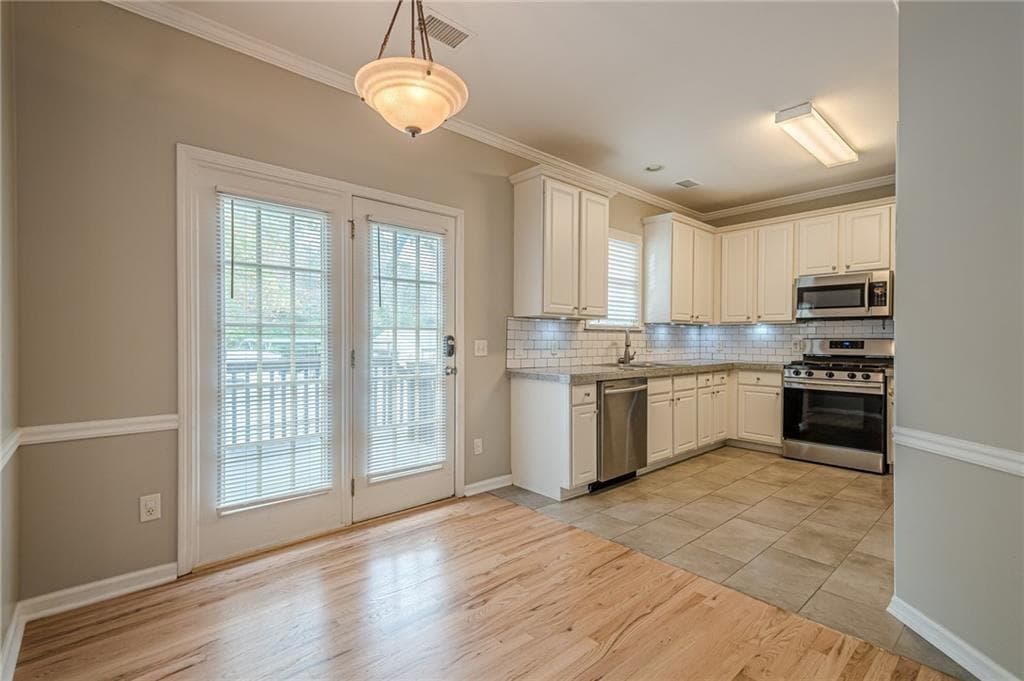 3 bedroom, 3 bathroom, 1,476 sq ft single family residence for rent at 720 Gardenside Circle, Marietta, GA 30067 for $2,750 a month — photo 5