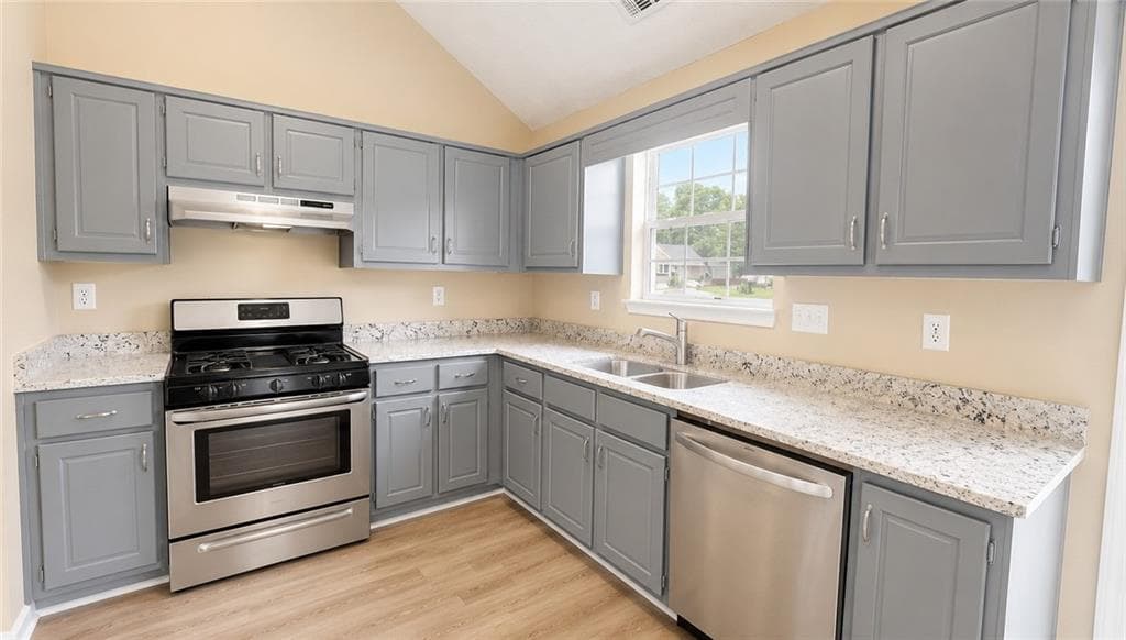 4 bedroom, 2 bathroom, 1,477 sq ft single family residence for sale at 5706 Hidden Brook Circle, Atlanta, GA 30349 — photo 7
