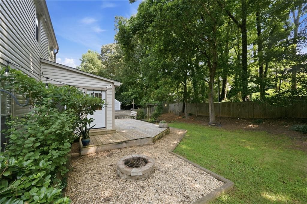 3 bedroom, 3 bathroom, 1,640 sq ft single family residence for sale at 1816 Crescent Hill Drive, Acworth, GA 30102 — photo 8