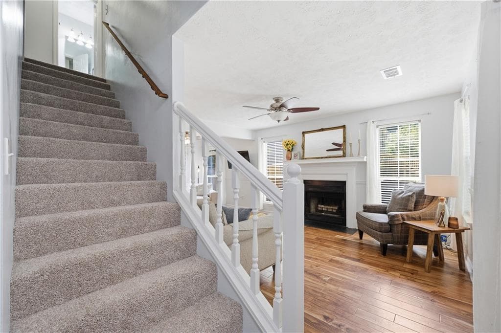 3 bedroom, 3 bathroom, 1,640 sq ft single family residence for sale at 1816 Crescent Hill Drive, Acworth, GA 30102 — photo 10