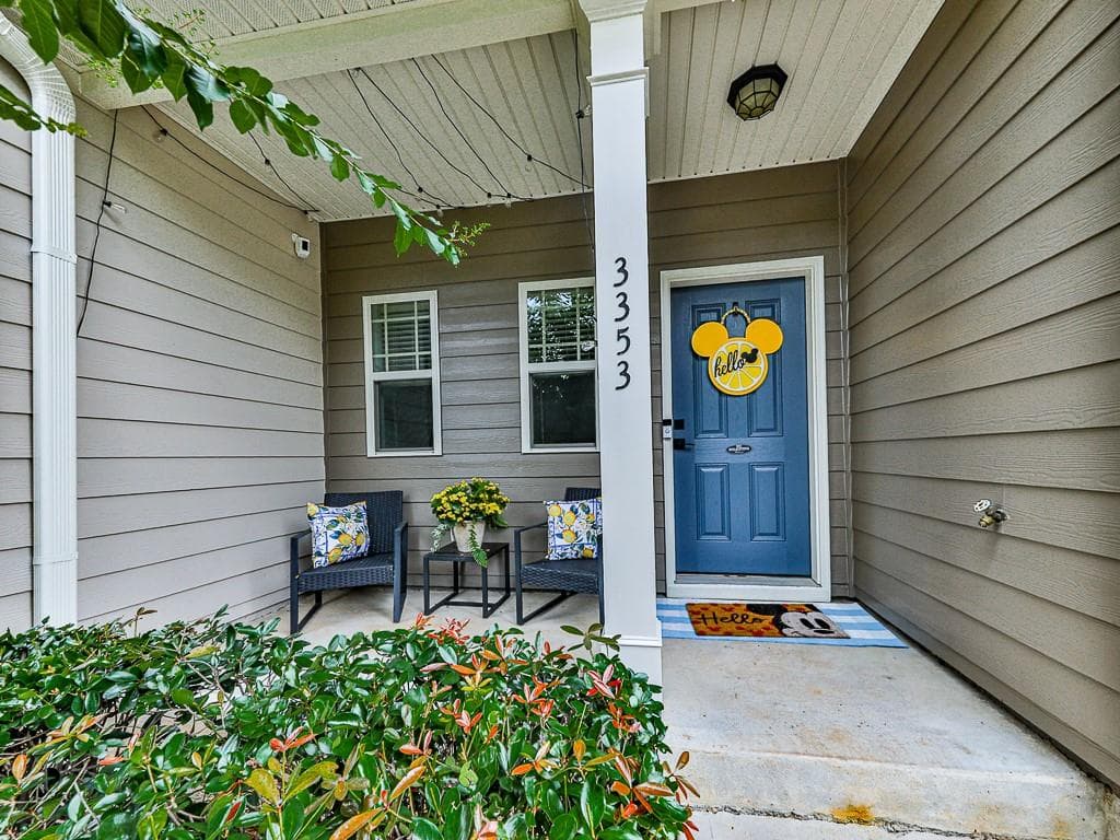 3 bedroom, 3 bathroom, 1,968 sq ft townhouse for sale at 3353 Blue Springs Walk, Kennesaw, GA 30144 — photo 3