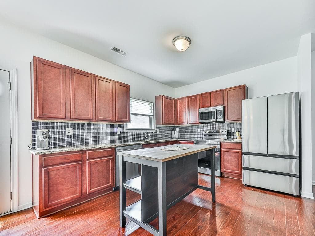 3 bedroom, 3 bathroom, 1,968 sq ft townhouse for sale at 3353 Blue Springs Walk, Kennesaw, GA 30144 — photo 10
