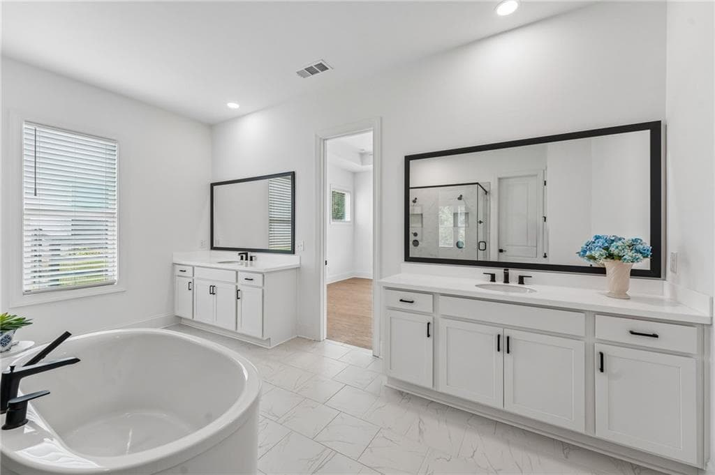 3 bedroom, 3 bathroom, 2,646 sq ft single family residence for sale at 6405 Wallace Farms Drive, Cumming, GA 30028 — photo 7