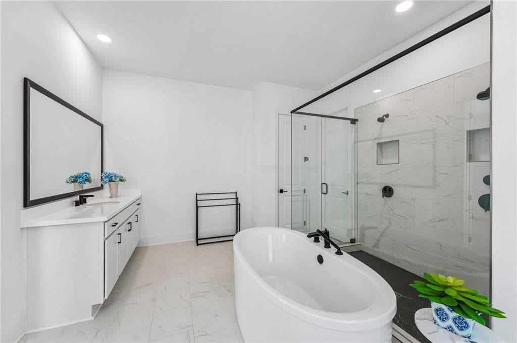 3 bedroom, 3 bathroom, 2,646 sq ft single family residence for sale at 6405 Wallace Farms Drive, Cumming, GA 30028 — photo 10