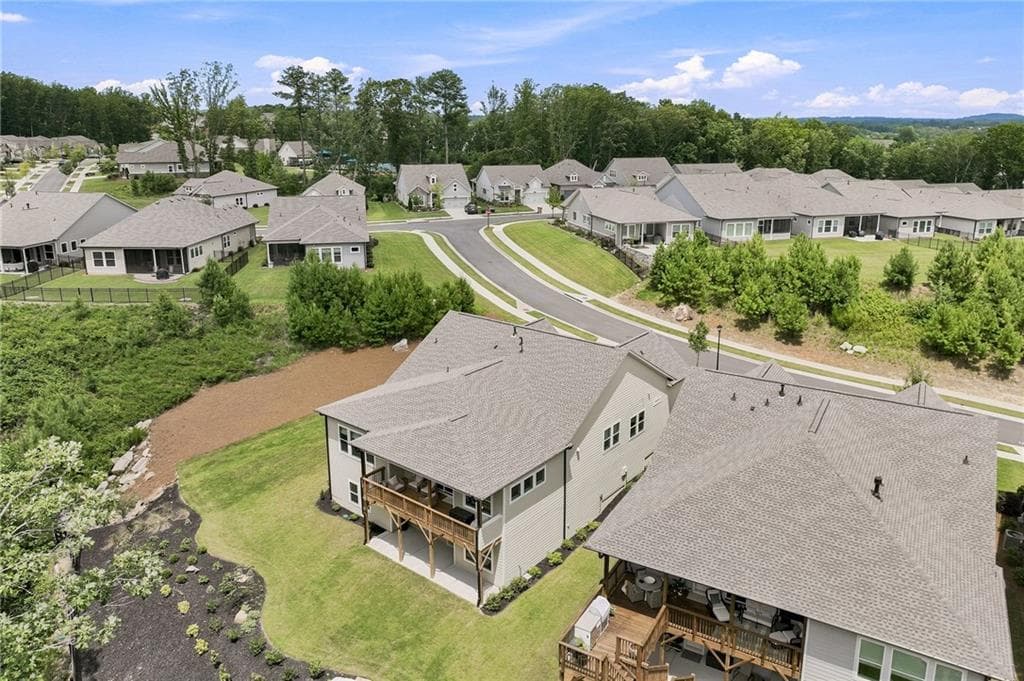 3 bedroom, 2 bathroom, 2,416 sq ft single family residence for sale at 7012 Cottage Grove Drive, Flowery Branch, GA 30542 — photo 8