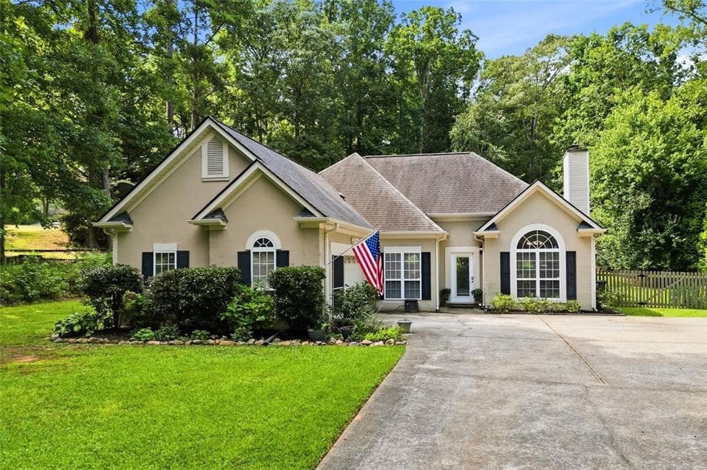 3 bedroom, 2 bathroom, 1,423 sq ft single family residence under contract at 142 Laurel Creek Court, Carrollton, GA 30117 — photo 2