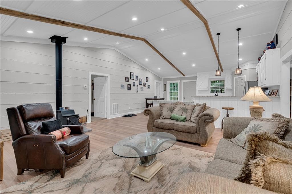 3 bedroom, 2 bathroom, 1,666 sq ft single family residence under contract at 1557 Davis Ford Road, Covington, GA 30014 — photo 6