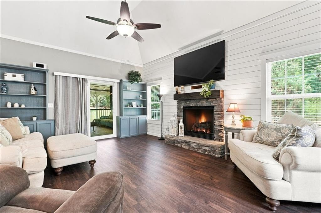 3 bedroom, 2 bathroom, 1,423 sq ft single family residence under contract at 142 Laurel Creek Court, Carrollton, GA 30117 — photo 8