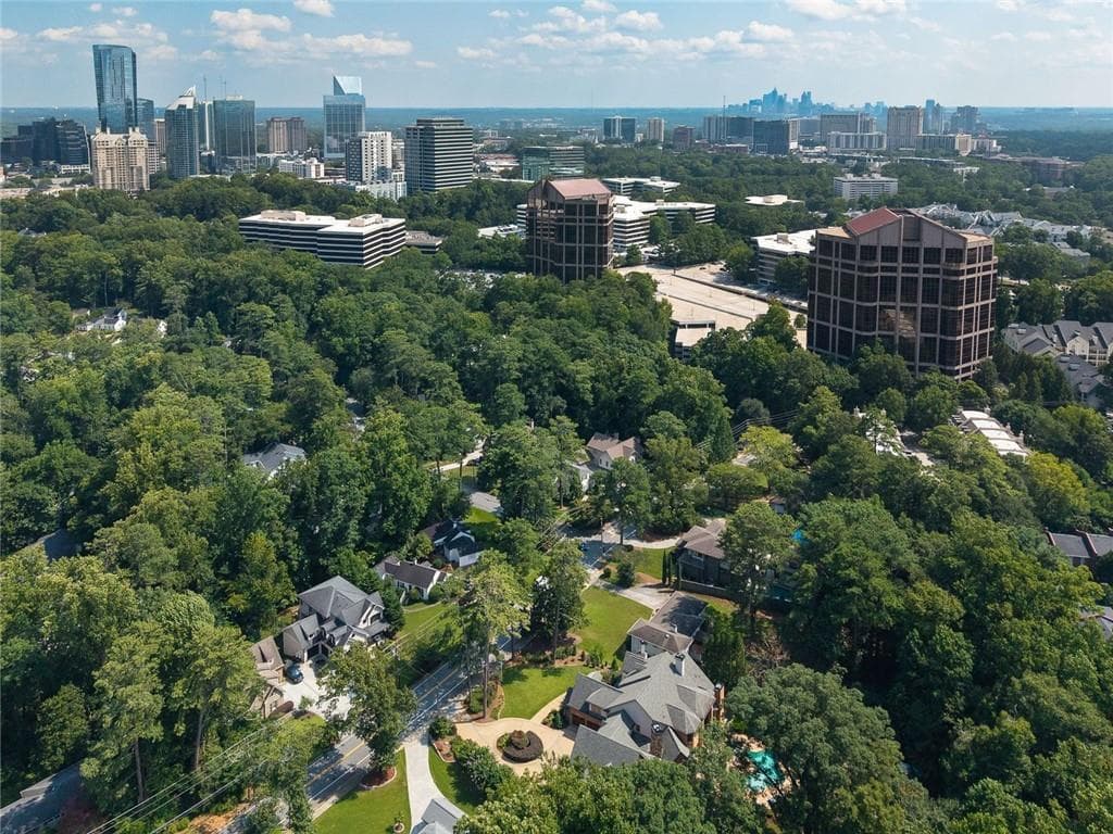 6 bedroom, 7 bathroom, 8,695 sq ft single family residence for sale at 280 Old Ivy Road, Atlanta, GA 30342 — photo 4