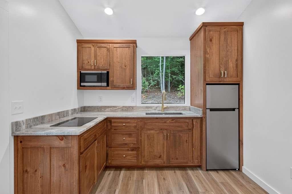 1 bedroom, 1 bathroom, 480 sq ft single family residence under contract at 208 McClure Way, Blue Ridge, GA 30513 — photo 5