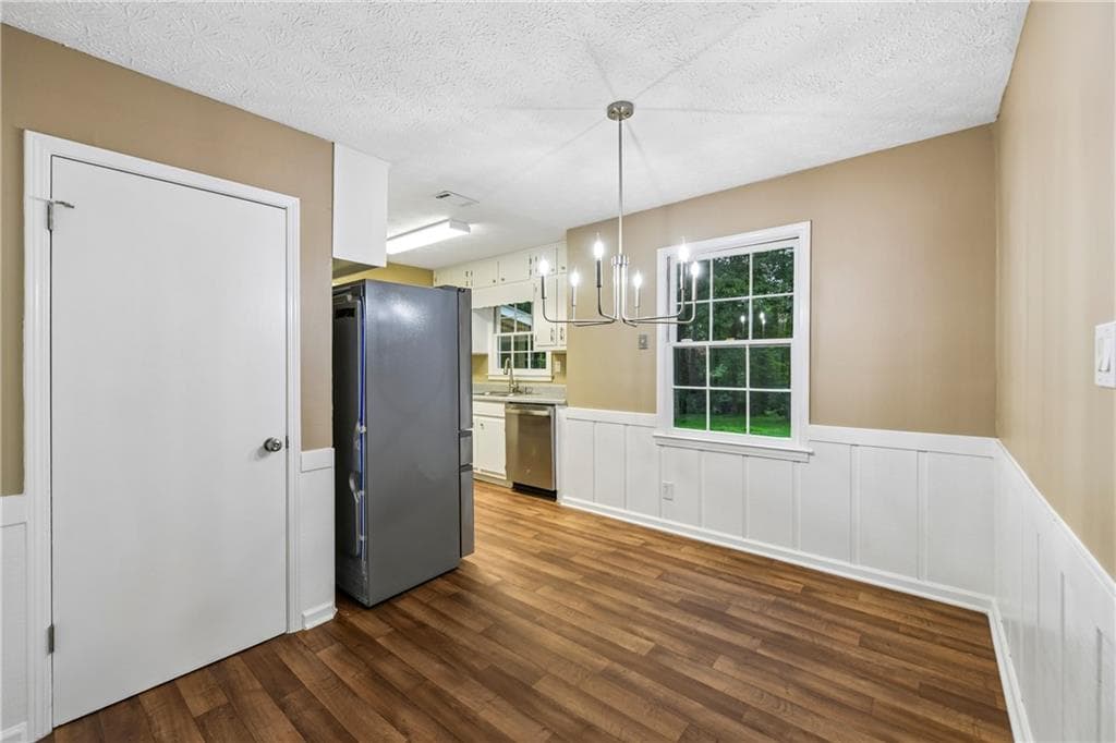 4 bedroom, 3 bathroom, 1,720 sq ft single family residence under contract at 714 Continental Drive, Lawrenceville, GA 30044 — photo 6
