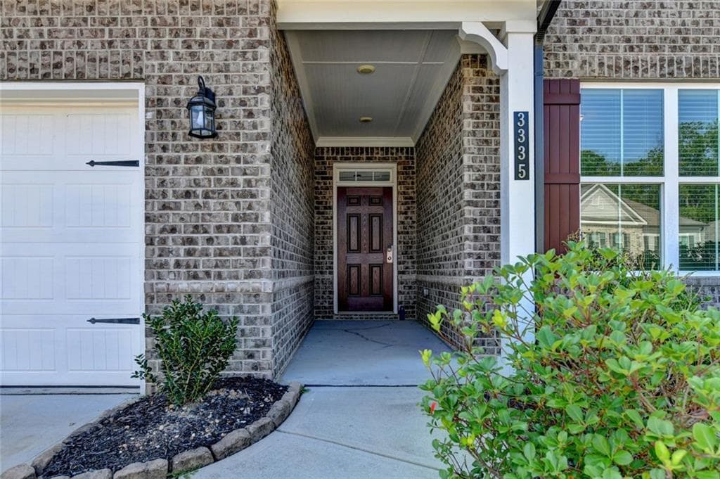 5 bedroom, 4 bathroom single family residence for rent at 3335 Fall Branch Lane, Buford, GA 30519 for $2,800 a month — photo 3