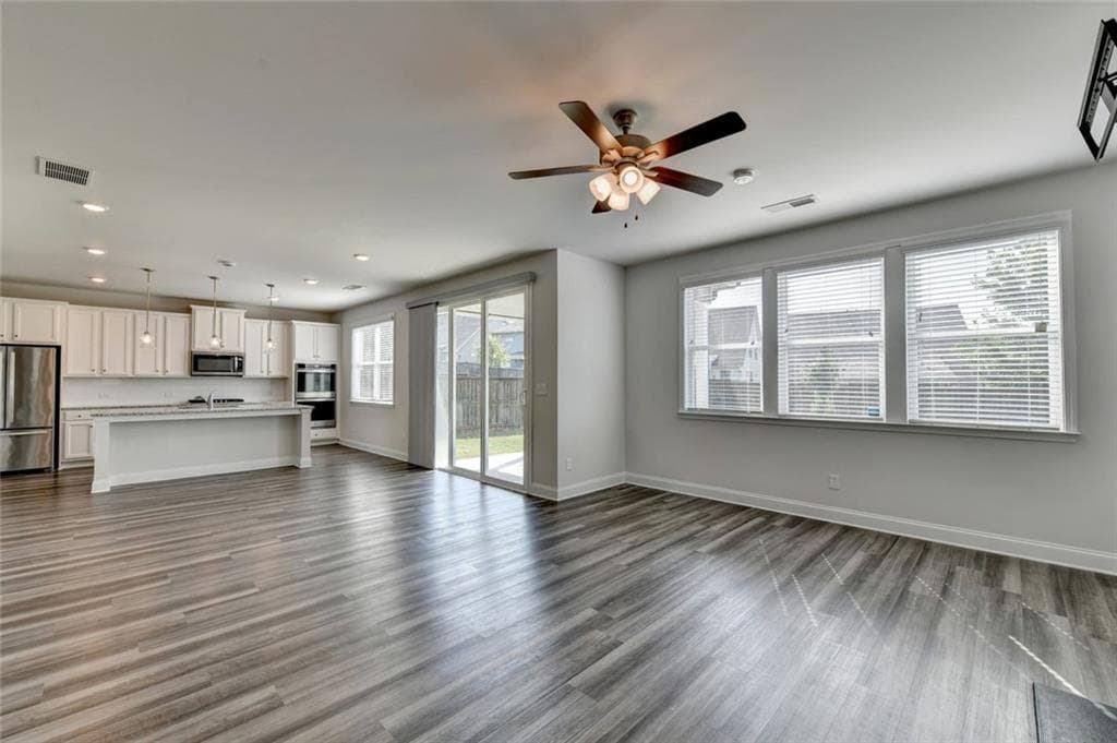 5 bedroom, 4 bathroom single family residence for rent at 3335 Fall Branch Lane, Buford, GA 30519 for $2,800 a month — photo 10