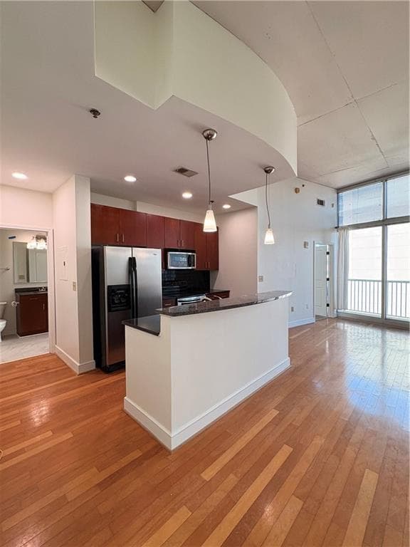 1 bedroom, 1 bathroom, 866 sq ft condominium for rent at 44 Peachtree Place 2030, Atlanta, GA 30309 for $2,250 a month — photo 3