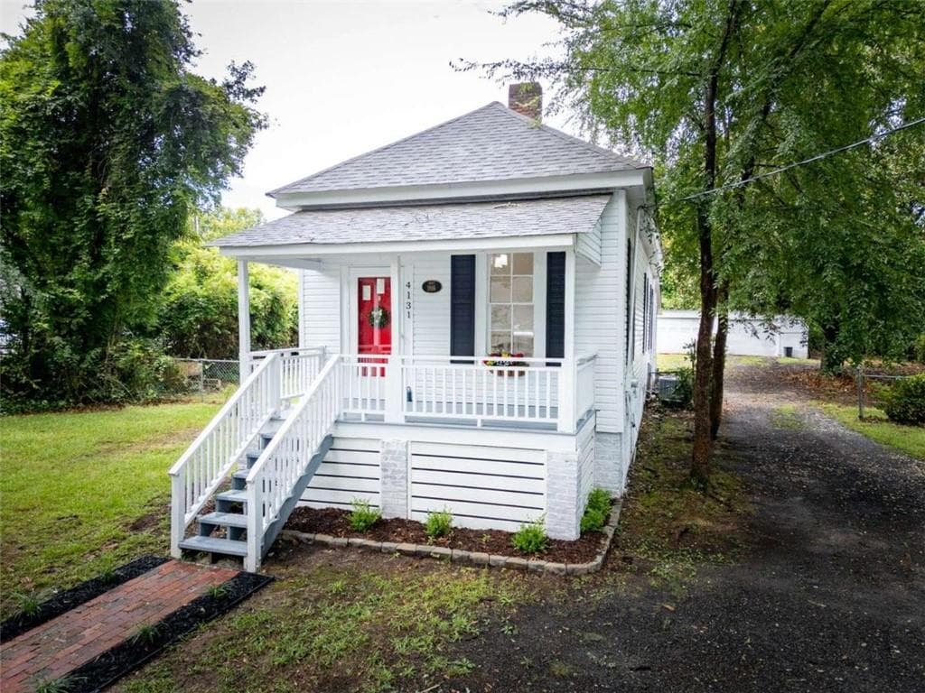 3 bedroom, 1 bathroom, 1,432 sq ft single family residence for sale at 4131 Lott St NE, Covington, GA 30014 — photo 1 of 41