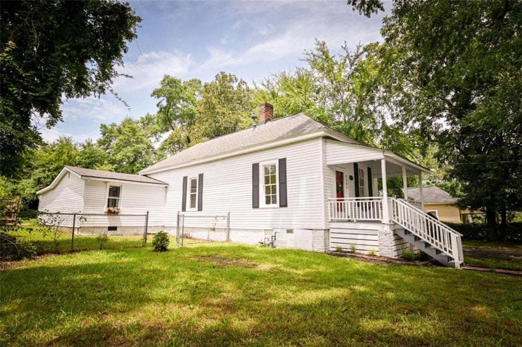 3 bedroom, 1 bathroom, 1,432 sq ft single family residence for sale at 4131 Lott St NE, Covington, GA 30014 — photo 5