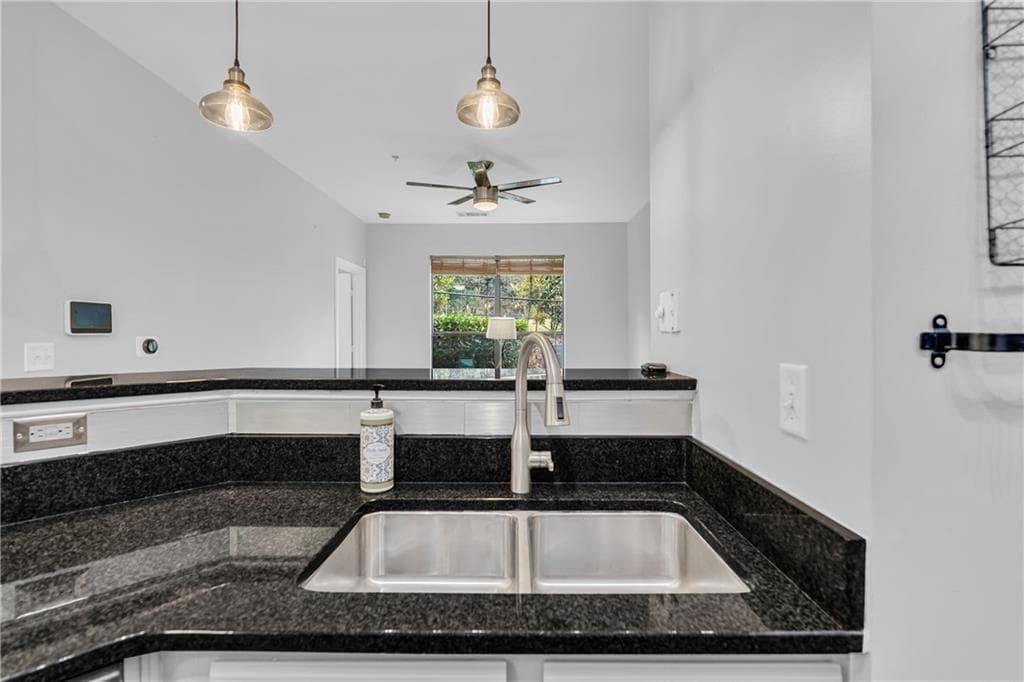 1 bedroom, 1 bathroom, 646 sq ft condominium for sale at 821 Ralph Mcgill Boulevard 3217, Atlanta, GA 30306 — photo 10