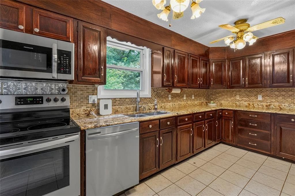 3 bedroom, 2 bathroom, 1,668 sq ft single family residence for rent at 3769 Amber Road, Atlanta, GA 30331 for $2,200 a month — photo 9