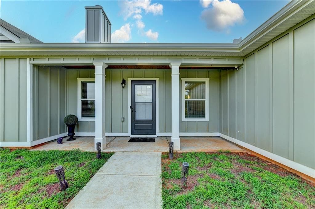 3 bedroom, 2 bathroom, 1,430 sq ft single family residence under contract at 2851 Dawkins Road, Canon, GA 30520 — photo 3