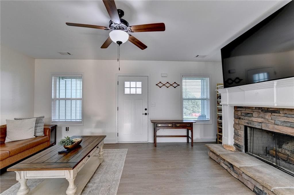 3 bedroom, 2 bathroom, 1,430 sq ft single family residence under contract at 2851 Dawkins Road, Canon, GA 30520 — photo 4