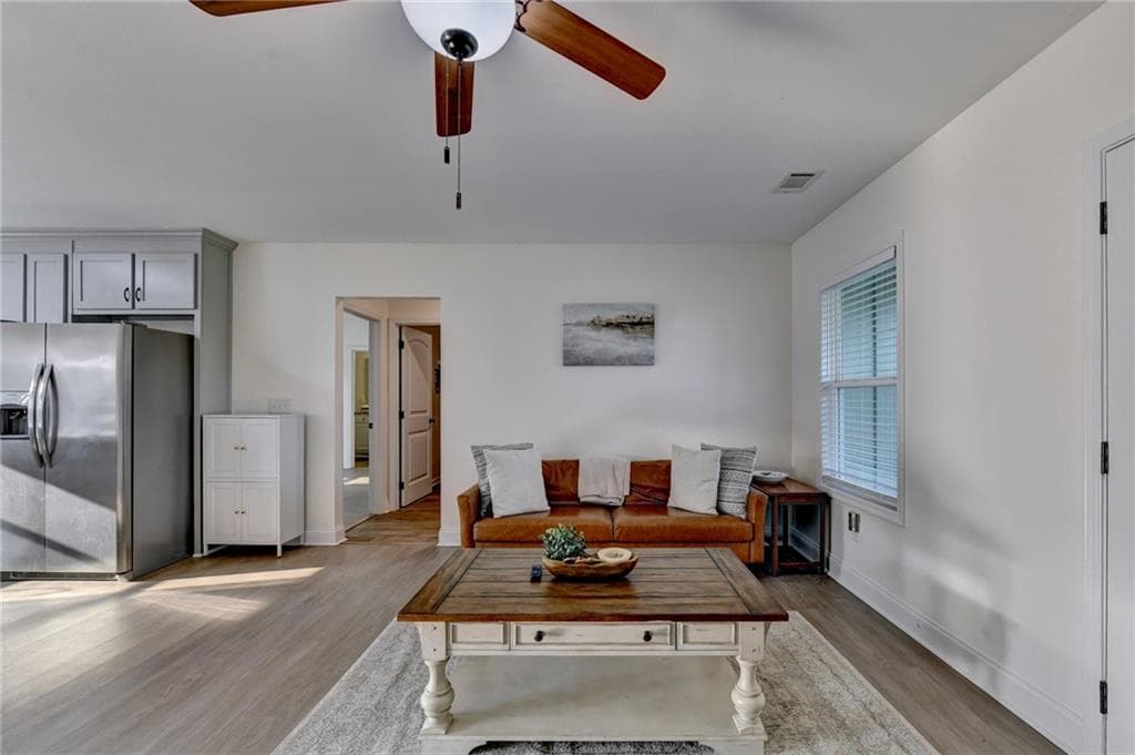 3 bedroom, 2 bathroom, 1,430 sq ft single family residence under contract at 2851 Dawkins Road, Canon, GA 30520 — photo 6