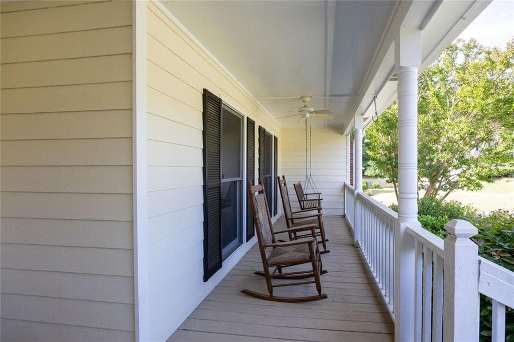 4 bedroom, 2 bathroom, 2,200 sq ft single family residence for sale at 200 Bomar Lane, Douglasville, GA 30134 — photo 3