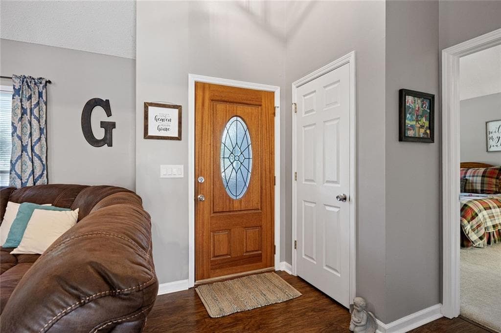 4 bedroom, 2 bathroom, 2,200 sq ft single family residence for sale at 200 Bomar Lane, Douglasville, GA 30134 — photo 4